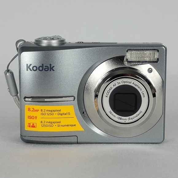 Kodak EasyShare C813 8.2 Megapixels Digital Camera Silver 1GB SD TESTED WORKS - Picture 2 of 13
